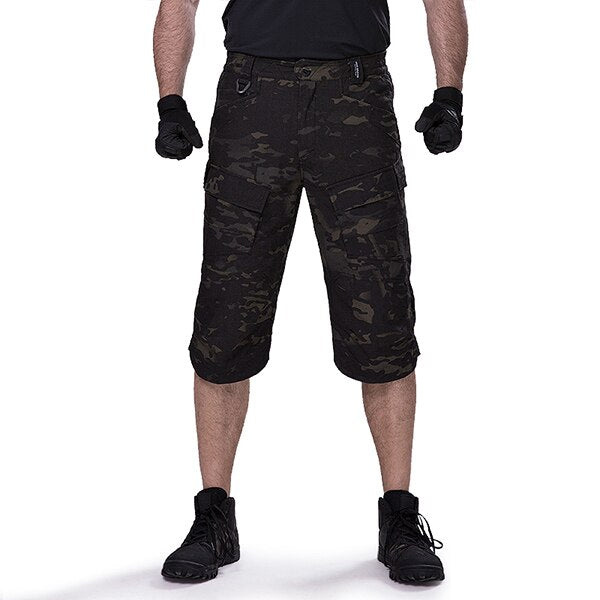 Outdoor hiking tactical cropped short pants for men, scratch-resistant multi-pocket shorts